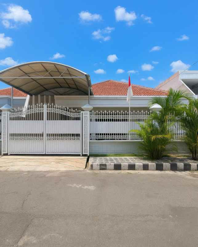 dijual rumah dharmahusada indah barat