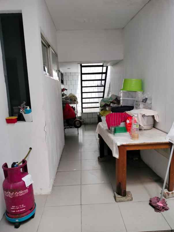 dijual rumah dharmahusada indah barat