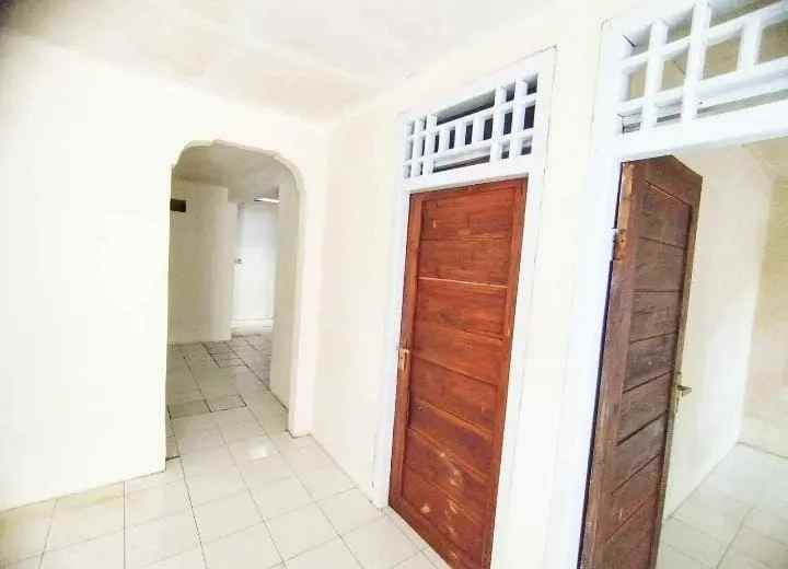 dijual rumah di bumi satria kencana bekasi selatan