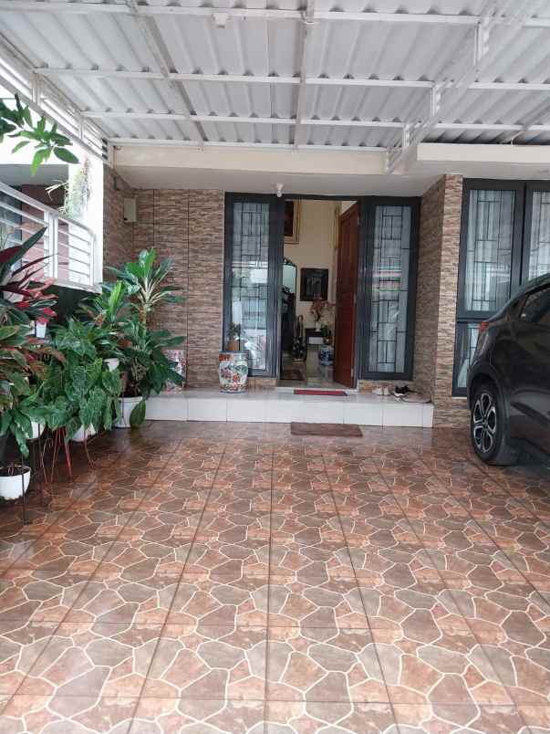 dijual rumah di cibubur residence