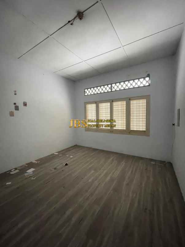dijual rumah di jalan harimau madong lubis medan