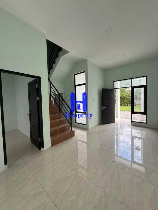 dijual rumah di komplek green park type orchid medan