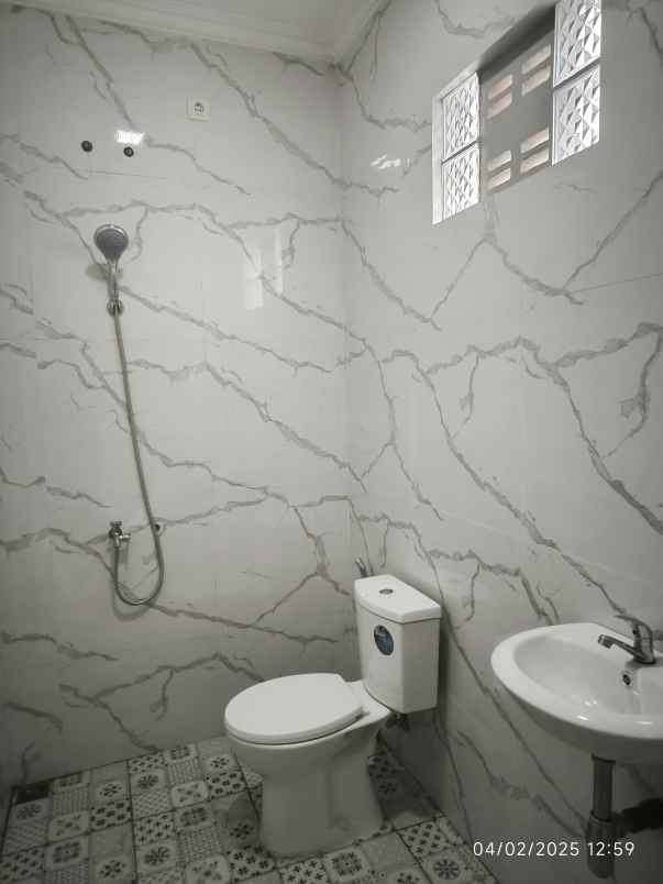 dijual rumah di mangesti gentan sukoharjo