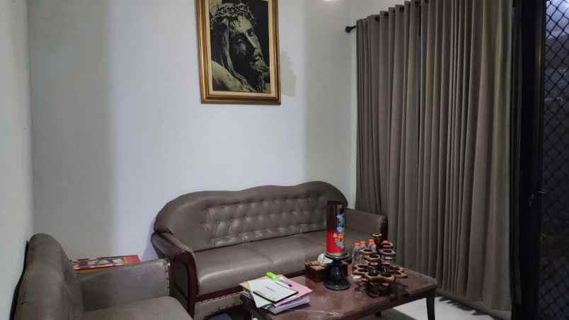 dijual rumah di ploso timur surabaya timur