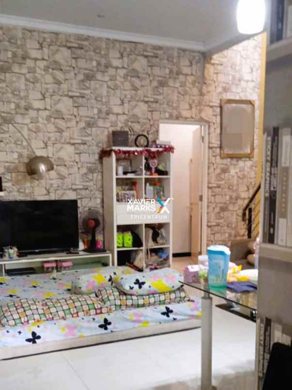 dijual rumah di purimas gununganyar merr rungkut