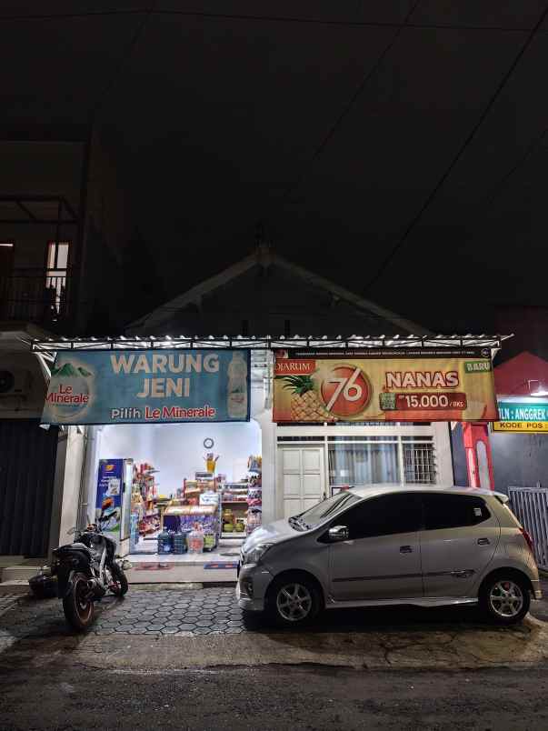 dijual rumah di tengah kota jember