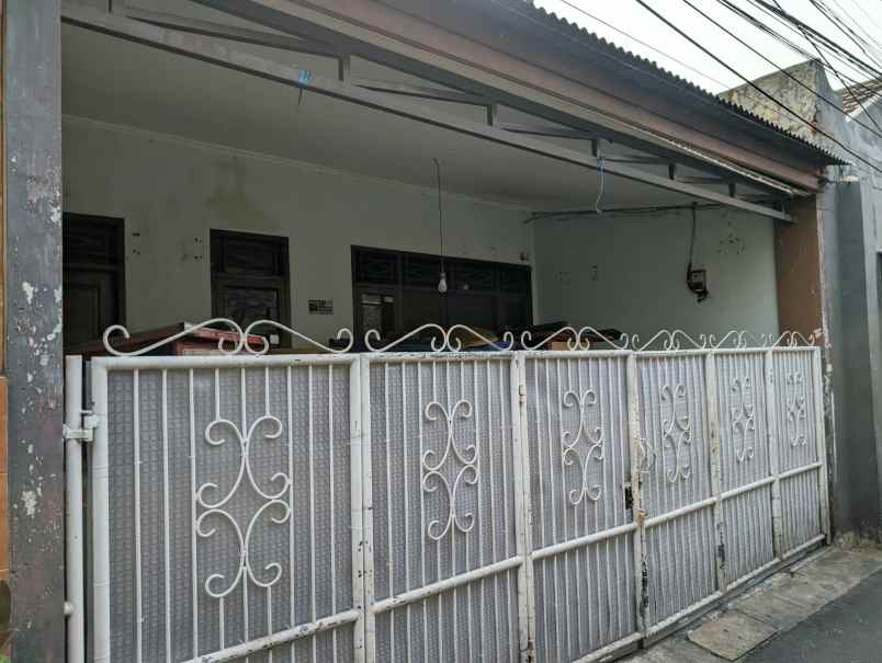 dijual rumah duren sawit