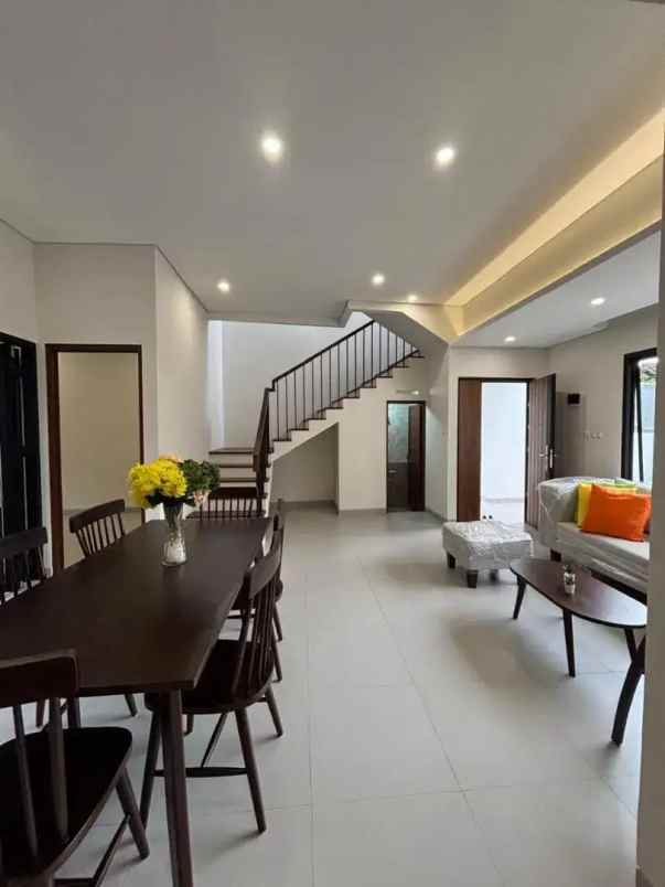 dijual rumah duren sawit jakarta timur