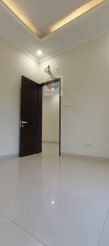 dijual rumah duren sawit jakarta timur