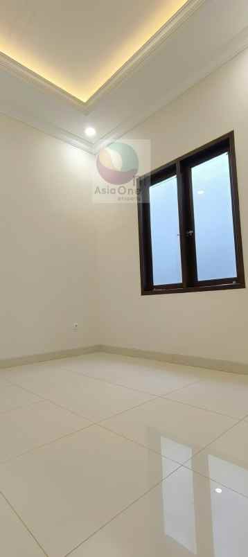 dijual rumah duren sawit jakarta timur