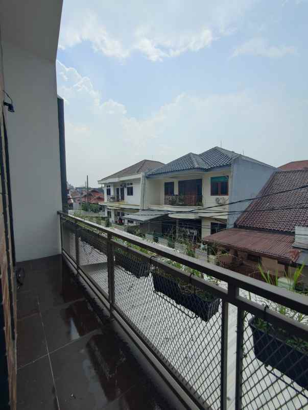 dijual rumah duren sawit jaktim