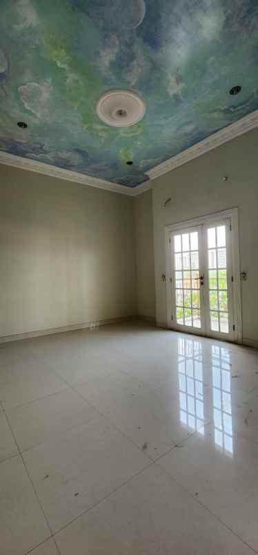 dijual rumah durian banyumanik