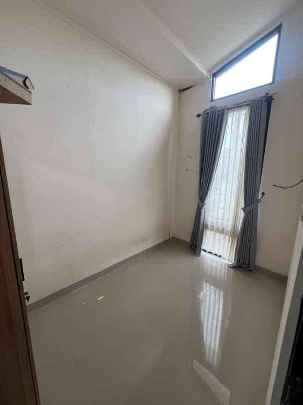 dijual rumah g land ciwastra park