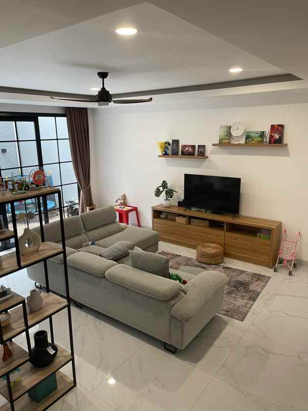 dijual rumah gading residence kelapa gading