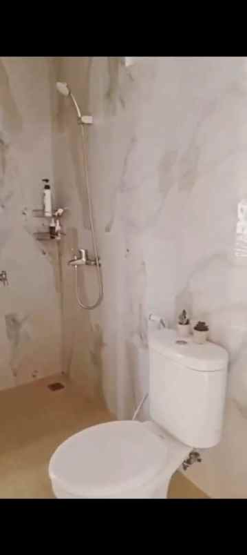 dijual rumah gandul