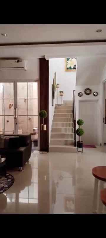 dijual rumah gandul