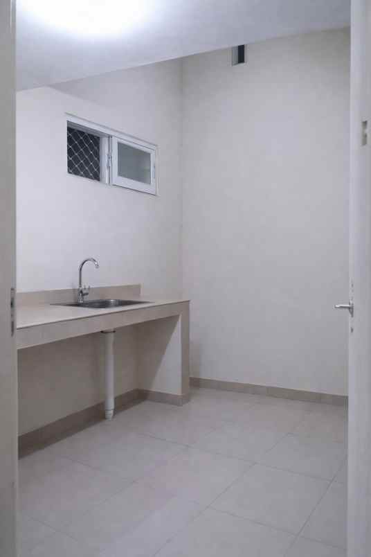 dijual rumah golden berry regency