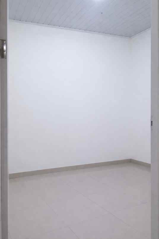 dijual rumah golden berry regency