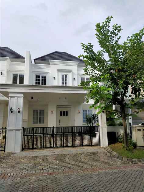 dijual rumah graha famili