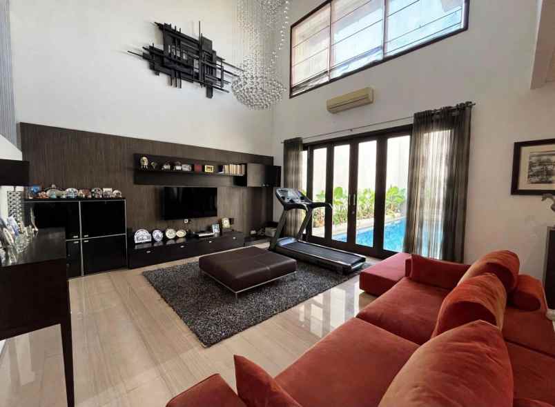 dijual rumah graha famili