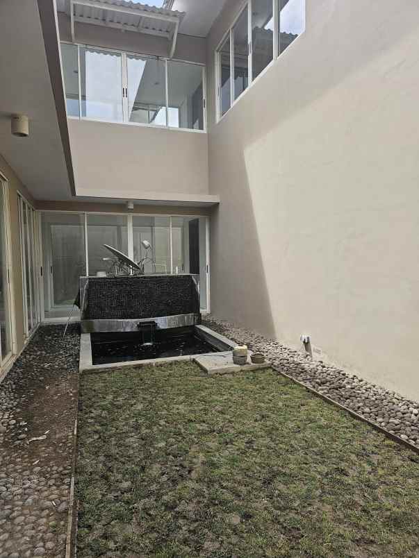 dijual rumah graha natura lontar kec