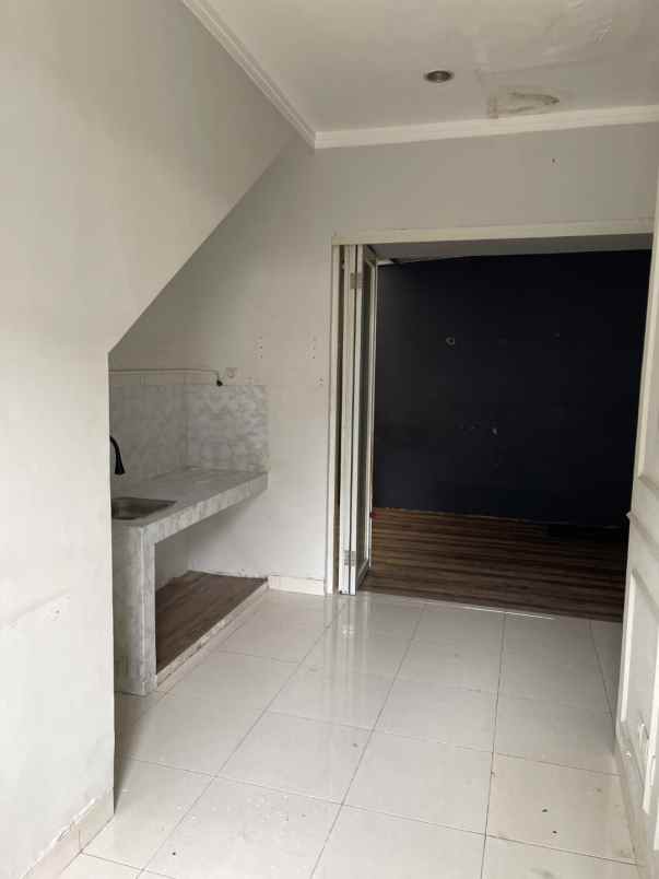 dijual rumah graha raya bintaro