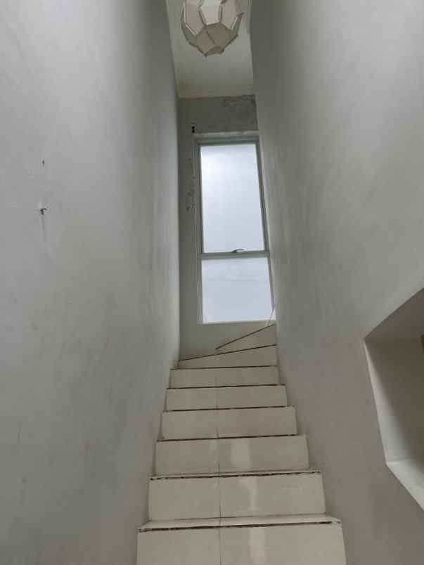 dijual rumah graha raya bintaro