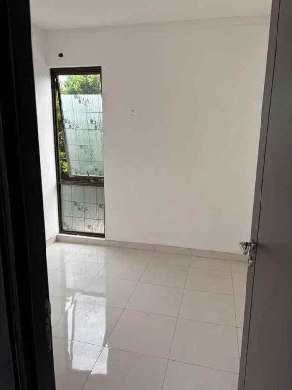 dijual rumah graha raya bintaro