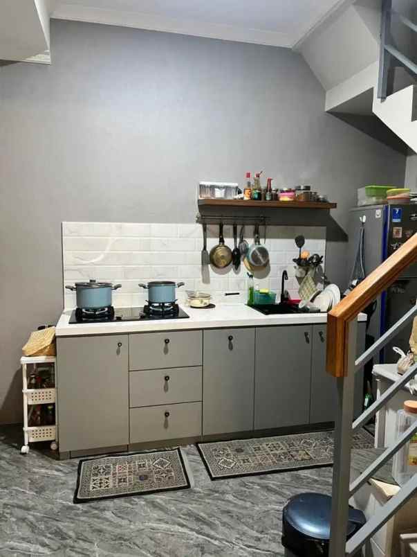 dijual rumah graha raya bintaro rapi dan terawat