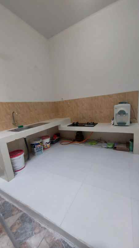 dijual rumah graha sukolilo regency