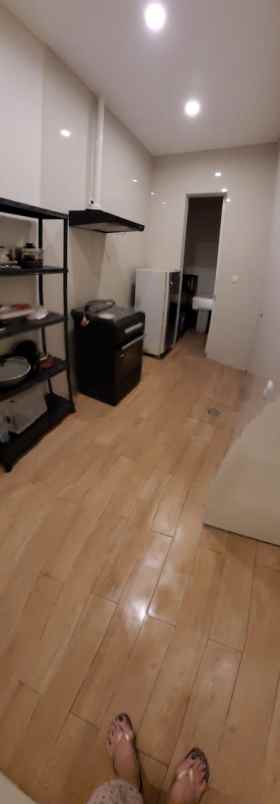 dijual rumah grand pakuwon