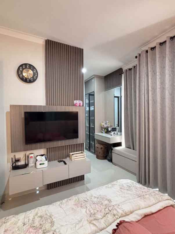 dijual rumah grand wisata bekasi