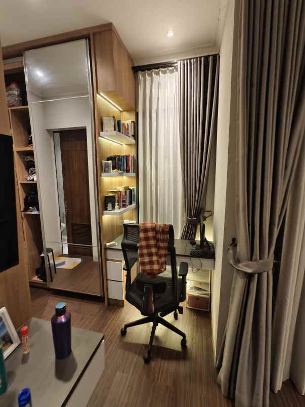 dijual rumah grand wisata cluster