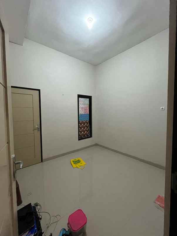 dijual rumah griya babatan indah