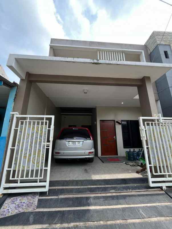 dijual rumah griya babatan indah