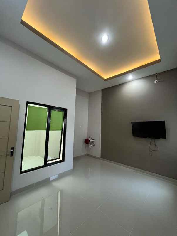 dijual rumah griya babatan indah