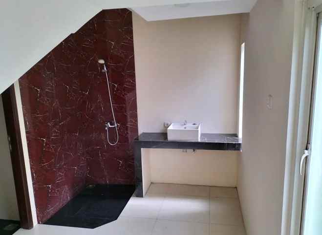 dijual rumah griya babatan mukti