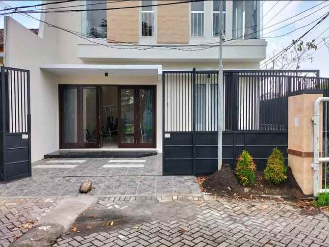 dijual rumah griya babatan mukti