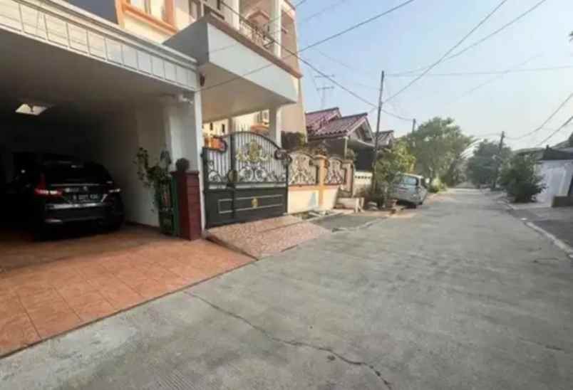 dijual rumah griya jatisari