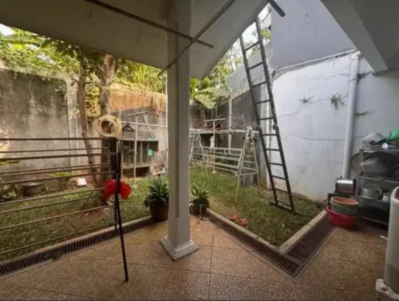 dijual rumah griya jatisari