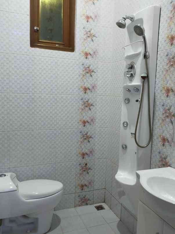 dijual rumah grogol limo depok