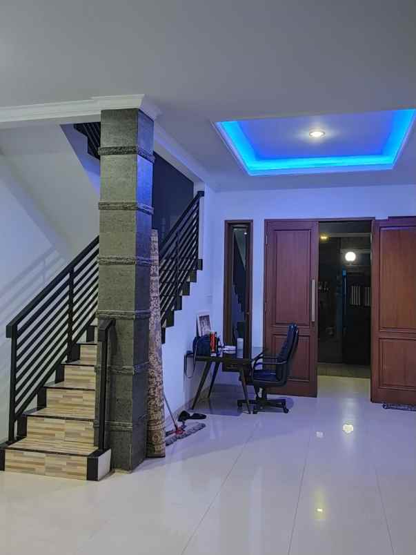 dijual rumah grogol limo depok