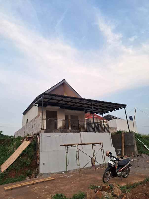 dijual rumah gunung pati