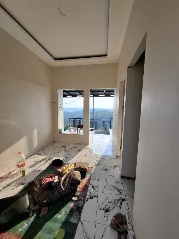 dijual rumah gunung pati