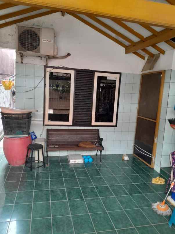 dijual rumah harapan indah