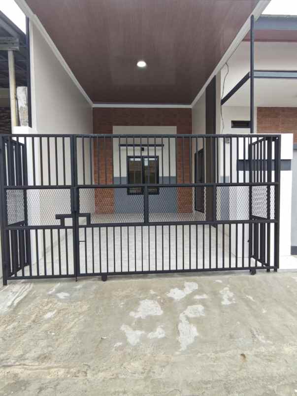 dijual rumah harapan indah