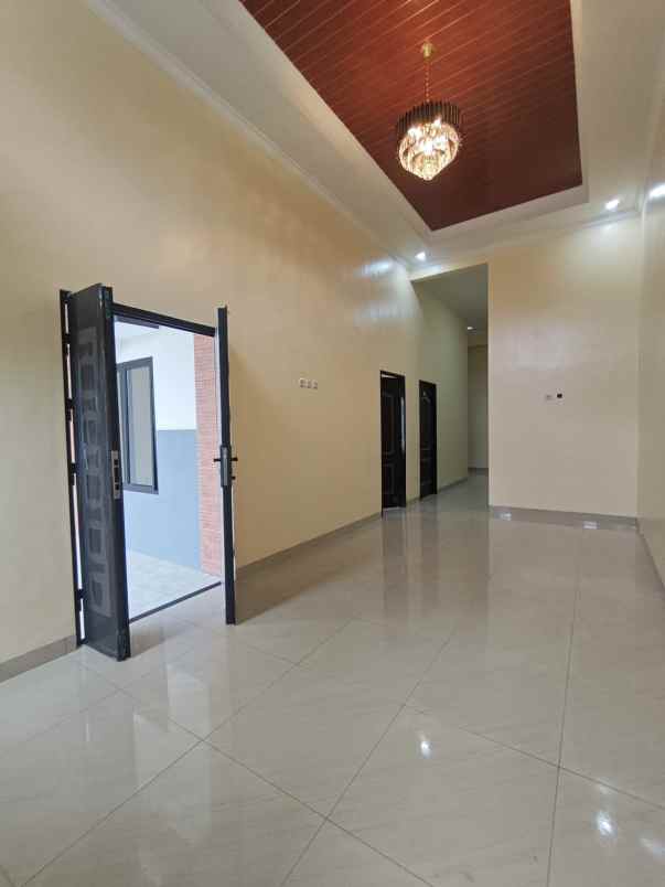 dijual rumah harapan indah
