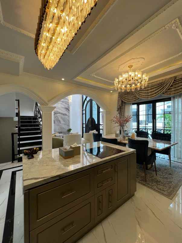 dijual rumah jagakarsa