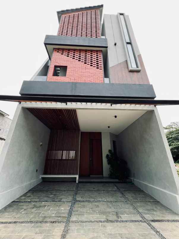 dijual rumah jagakarsa