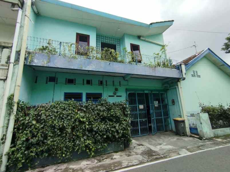 dijual rumah jajar laweyan surakarta